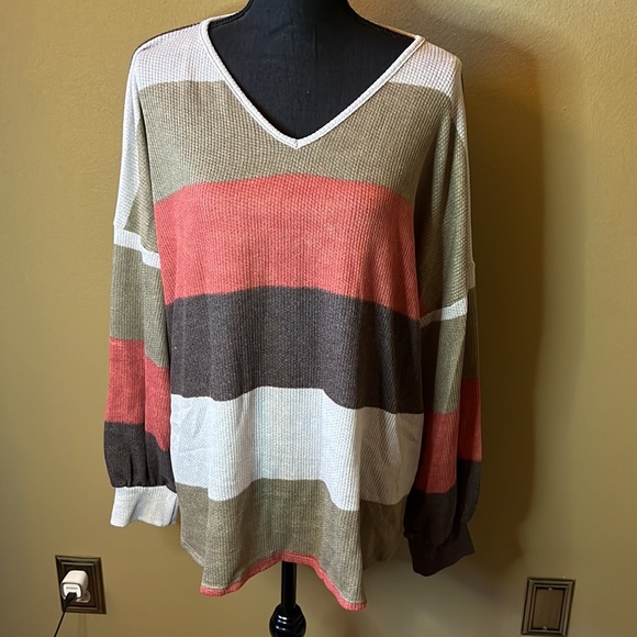 Multi colored long sleeve ,v neck, & ribbed top. - Picture 1 of 10